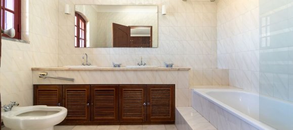 4 bedrooms House in Seixal, Portugal No. 187542 30