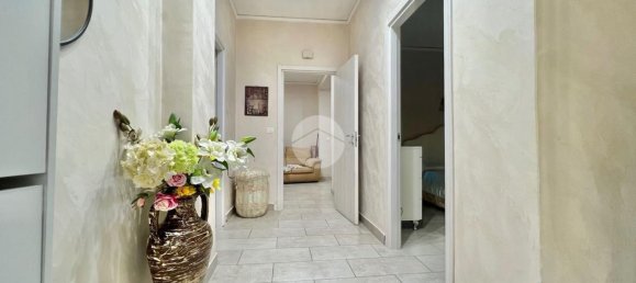 3 rooms Apartment in Marano di Napoli, Italy No. 77753 4