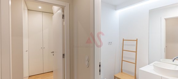 3 bedrooms Apartment in Porto, Portugal No. 106193 9