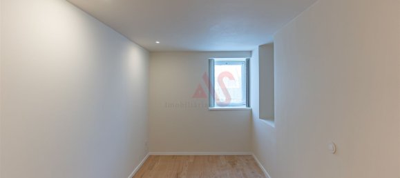 3 bedrooms Apartment in Porto, Portugal No. 106193 12