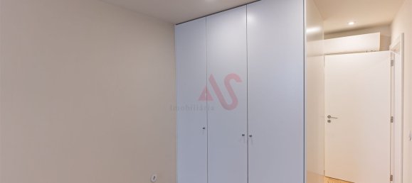 3 bedrooms Apartment in Porto, Portugal No. 106193 14