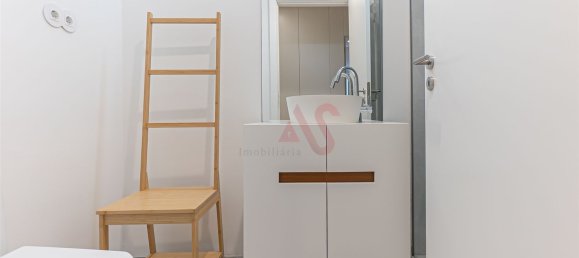 3 bedrooms Apartment in Porto, Portugal No. 106193 10