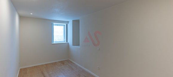 3 bedrooms Apartment in Porto, Portugal No. 106193 11