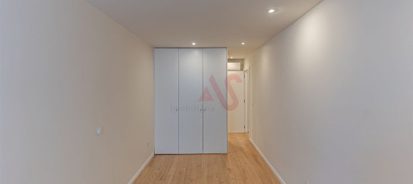 3 bedrooms Apartment in Porto, Portugal No. 106193 13