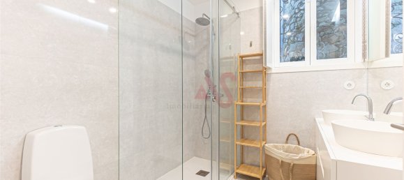 3 bedrooms Apartment in Porto, Portugal No. 106193 8