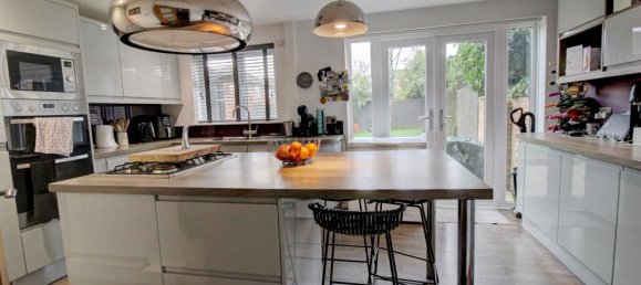 4 غرف نوم منزل في Crawley, United Kingdom رقم 10586 3