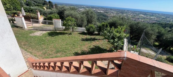 8 rooms House in Camaiore, Italy No. 261589 2