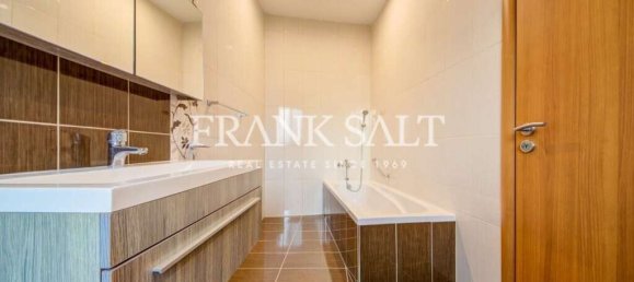 Пентхаус с 2 спальнями в Бирзеббуджа, Мальта № 1763 16