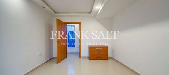 Пентхаус с 2 спальнями в Бирзеббуджа, Мальта № 1763 12