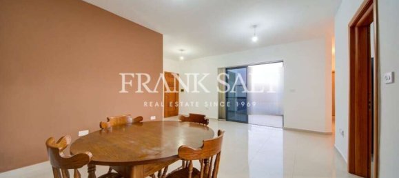 Пентхаус с 2 спальнями в Бирзеббуджа, Мальта № 1763 3