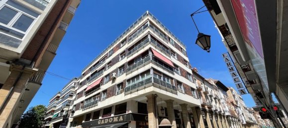 Apartamento de 4 dormitorios en Palencia, Spain No. 28633 2