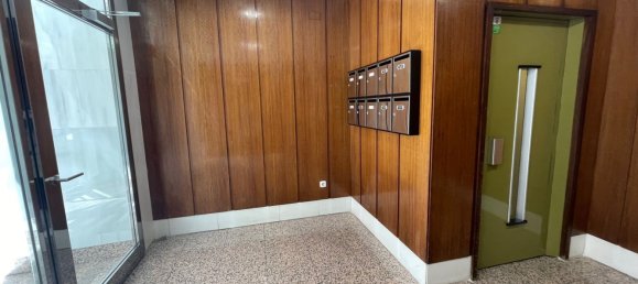 Apartamento de 4 dormitorios en Palencia, Spain No. 28633 5