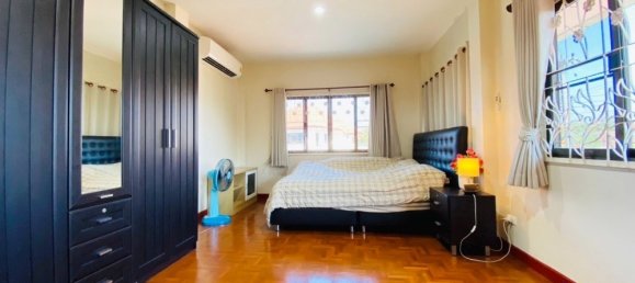 4 bedrooms House in San Sai, Thailand No. 26250 11