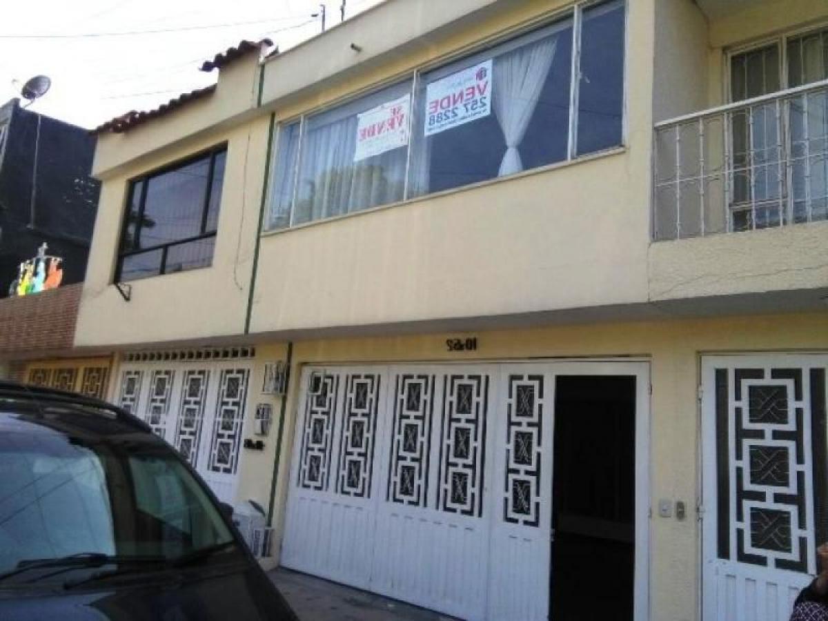 4 bedrooms House in Bogota, Colombia No. 11578