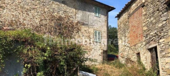 2 Schlafzimmer Wohnung in Caprese Michelangelo, Italy, Nr. 151916 13