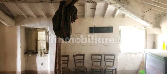 2 Schlafzimmer Wohnung in Caprese Michelangelo, Italy, Nr. 151916 15