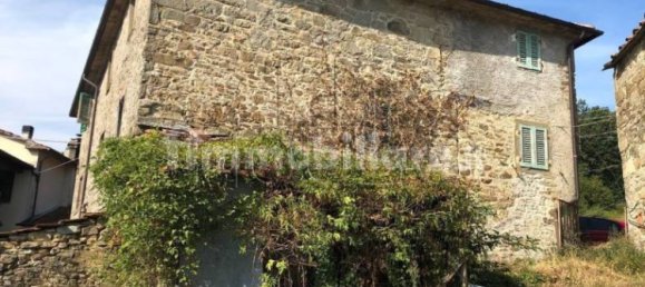 2 Schlafzimmer Wohnung in Caprese Michelangelo, Italy, Nr. 151916 2