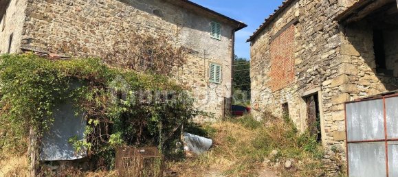 2 Schlafzimmer Wohnung in Caprese Michelangelo, Italy, Nr. 151916 23