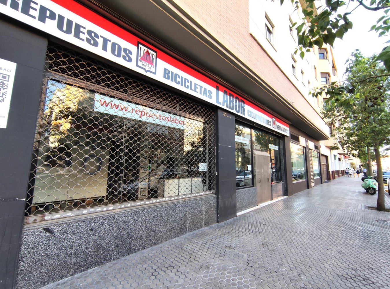 125m² Commercial property in Andalusia, Spain No. 248170