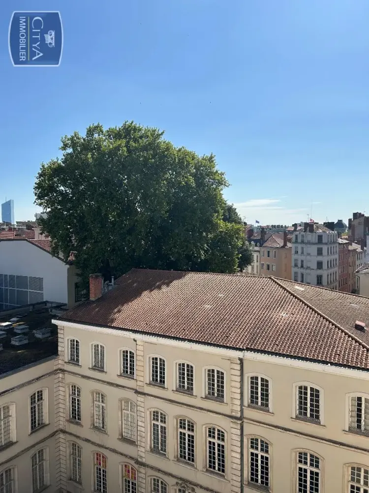 3 rooms Apartment in Lyon, France No. 279910