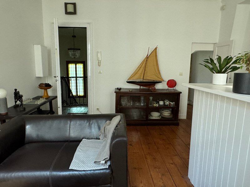 Apartamento de 1 dormitorio en Bordeaux, France No. 341854