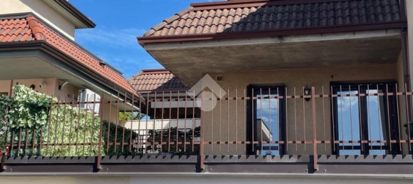 3 Schlafzimmer Villa in Lonato del Garda, Italy, Nr. 353061 2