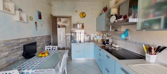 3-salle Appartement à Seveso, Italy No. 71127 11