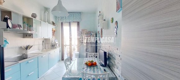 3-salle Appartement à Seveso, Italy No. 71127 8