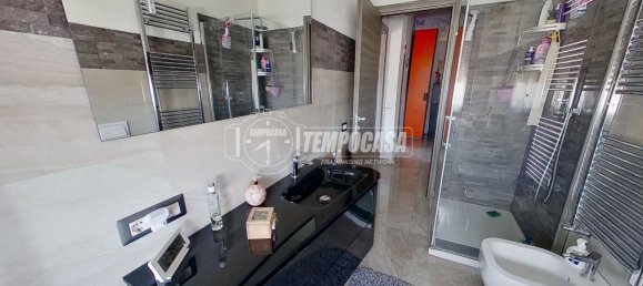 3-salle Appartement à Seveso, Italy No. 71127 26