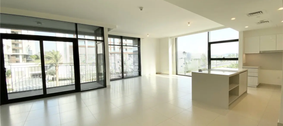 3 bedrooms Apartment in Dubai, UAE No. 21072 2