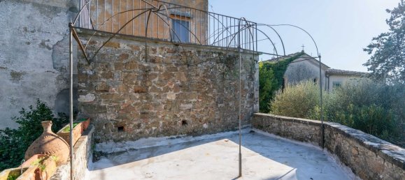 7 bedrooms Villa in Florence, Italy No. 193459 15