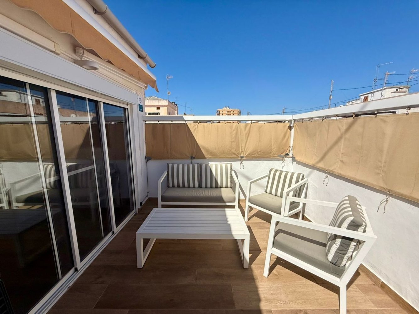 2 Schlafzimmer Penthouse in Alicante, Spain, Nr. 205009