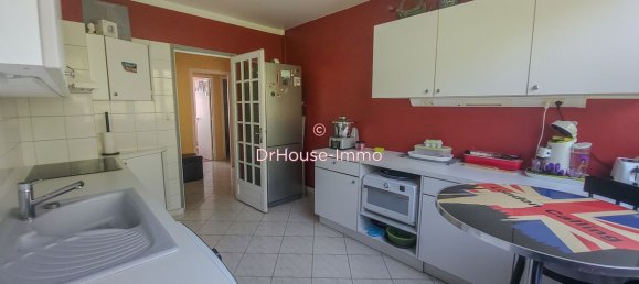 3 bedrooms Apartment in Fontenay-le-Fleury, France No. 176913 6