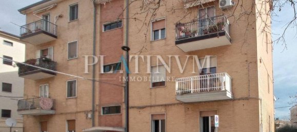 4غرفة شقة في San Giovanni Rotondo, Italy رقم 113829 3