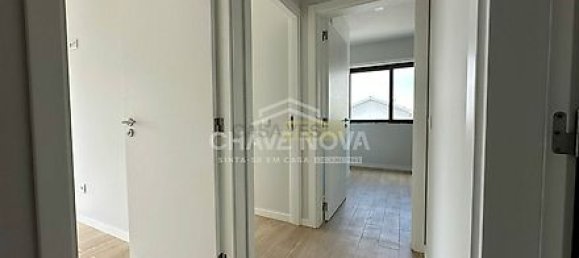 Квартира с 3 спальнями в Порту, Португалия № 11446 4