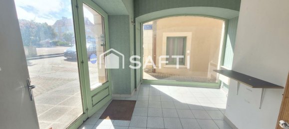 Коммерческая недвижимость 42м² в Декарт, Франция № 349725 2