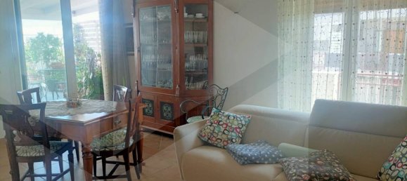 Apartamento de 5 habitaciónes en Bari, Italy No. 17878 4