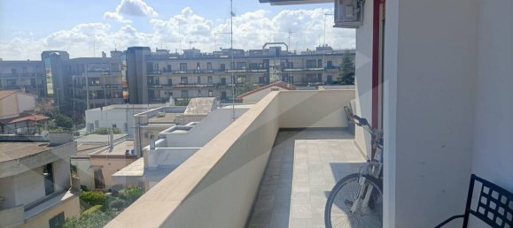 Apartamento de 5 habitaciónes en Bari, Italy No. 17878 34