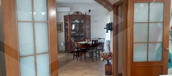 Apartamento de 5 habitaciónes en Bari, Italy No. 17878 10