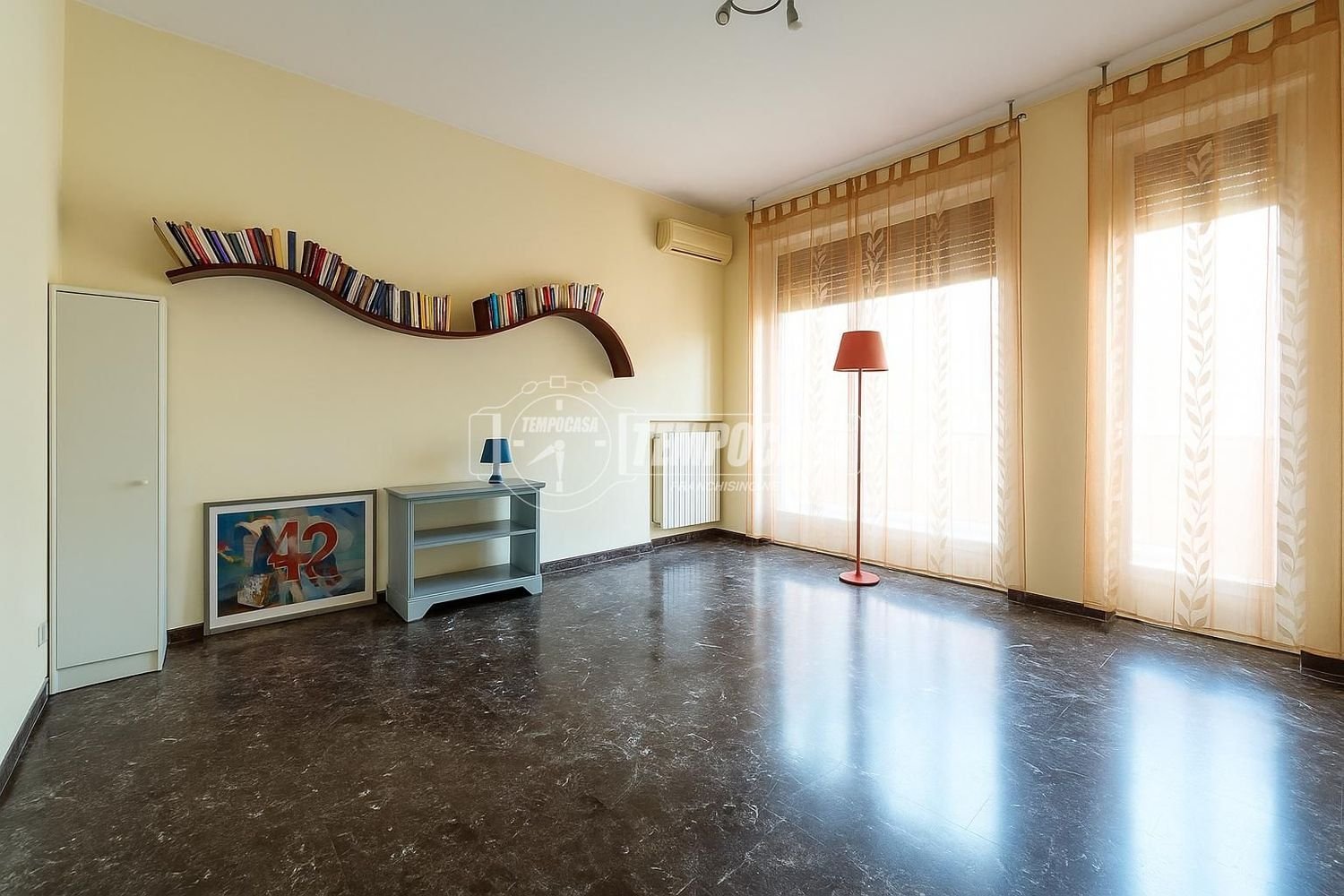 Apartamento T2 em Cremona, Italy N.º 362334