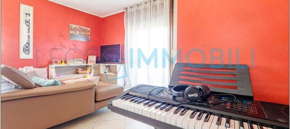 Apartamento de 4 dormitorios en Calolziocorte, Italy No. 336431 9