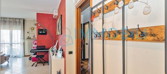 Apartamento de 4 dormitorios en Calolziocorte, Italy No. 336431 4
