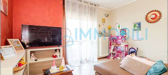 Apartamento de 4 dormitorios en Calolziocorte, Italy No. 336431 16