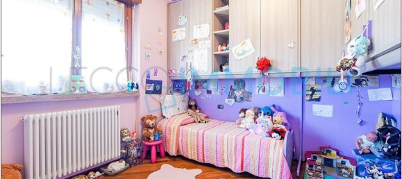 Apartamento de 4 dormitorios en Calolziocorte, Italy No. 336431 46