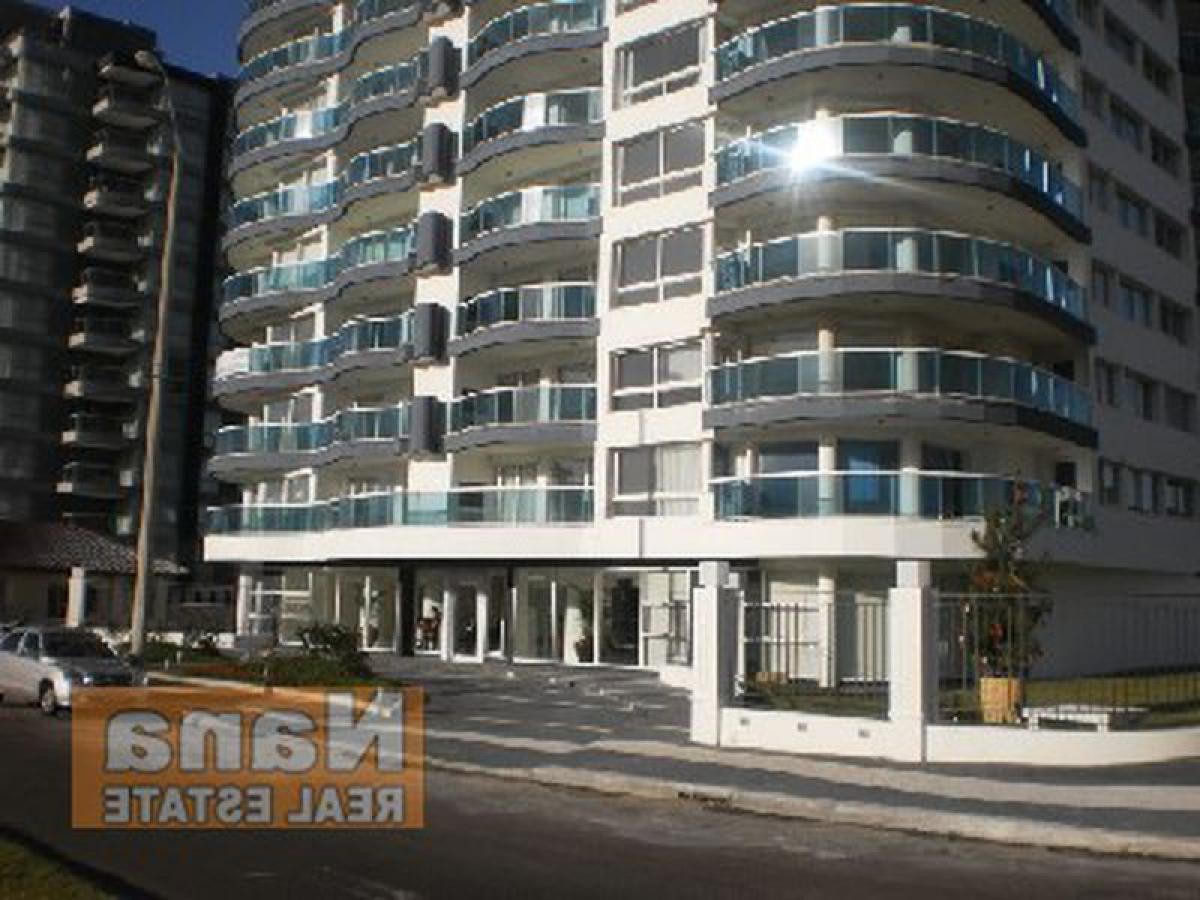 3 bedrooms Apartment in Maldonado, Uruguay No. 949