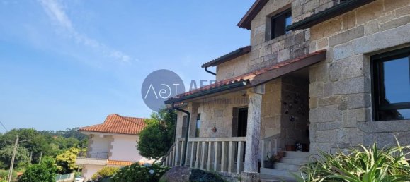 5 bedrooms House in Cangas, Spain No. 142658 4