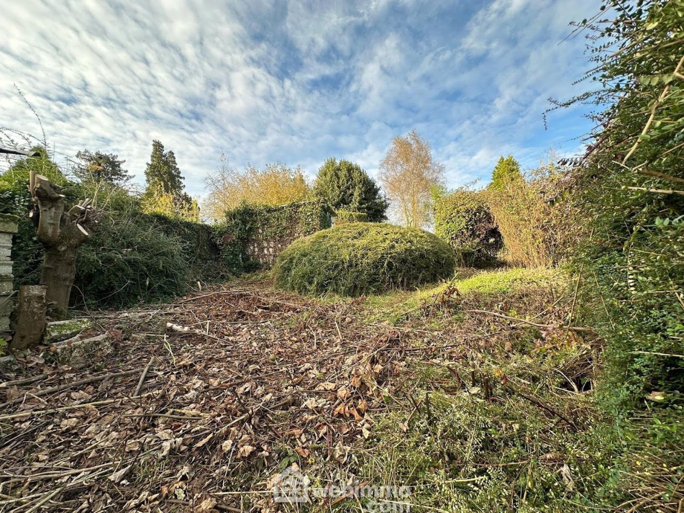475m² Land in Chaillevois, France No. 70812