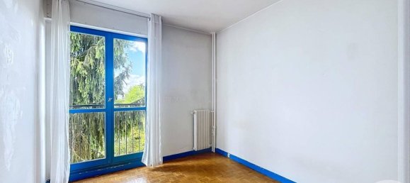 3 bedrooms Apartment in Fresnes, France No. 322004 6