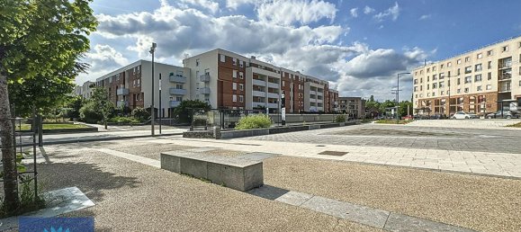 Квартира с 1 спальней в Эври, Франция № 170944 8