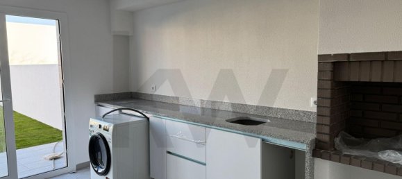 4 bedrooms House in Corroios, Portugal No. 59989 33